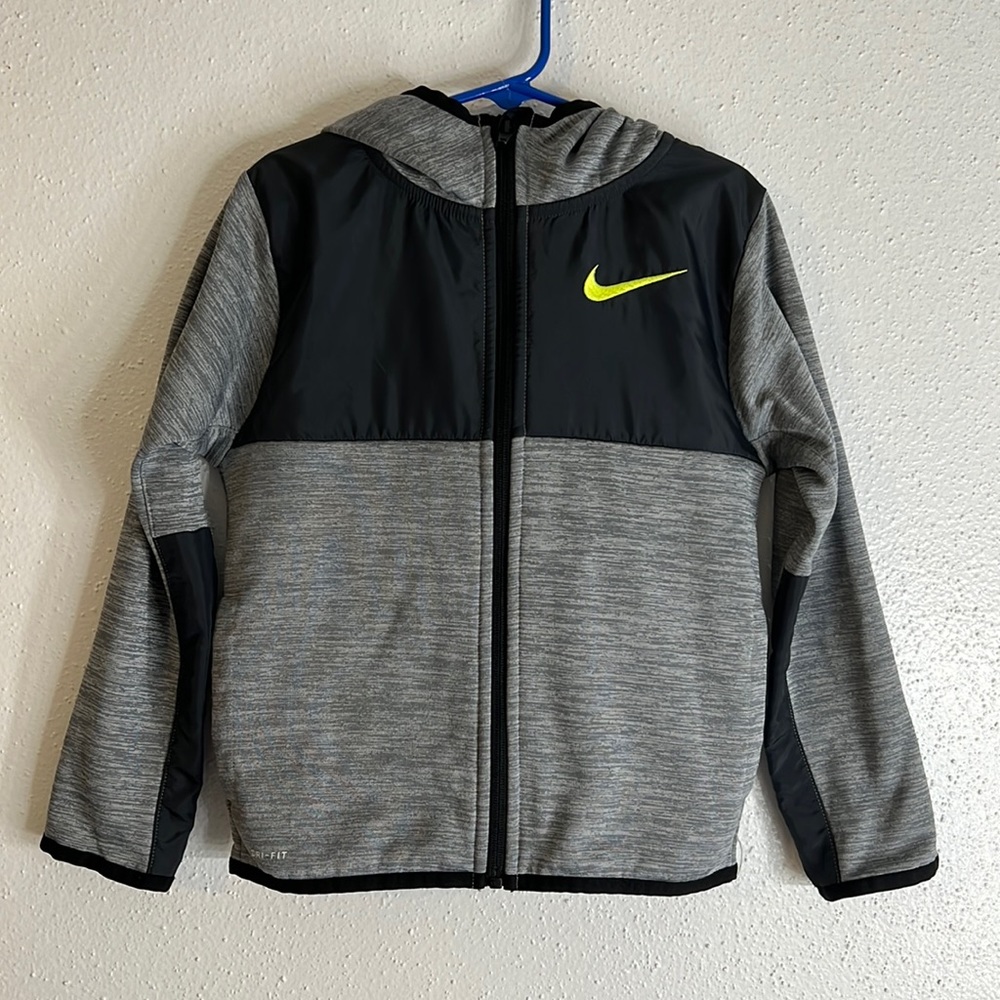 Nike dry fit hoodie jacket, size 5/6